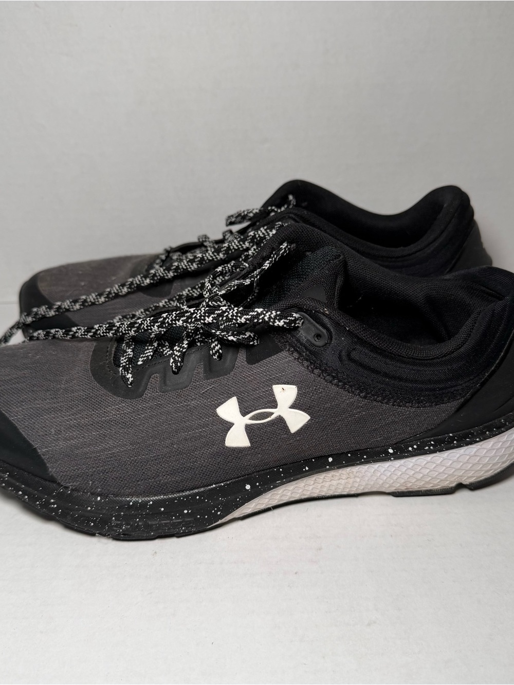 Under Armour Charged Escape Women’s Running Athletic Gym Sneakers 11